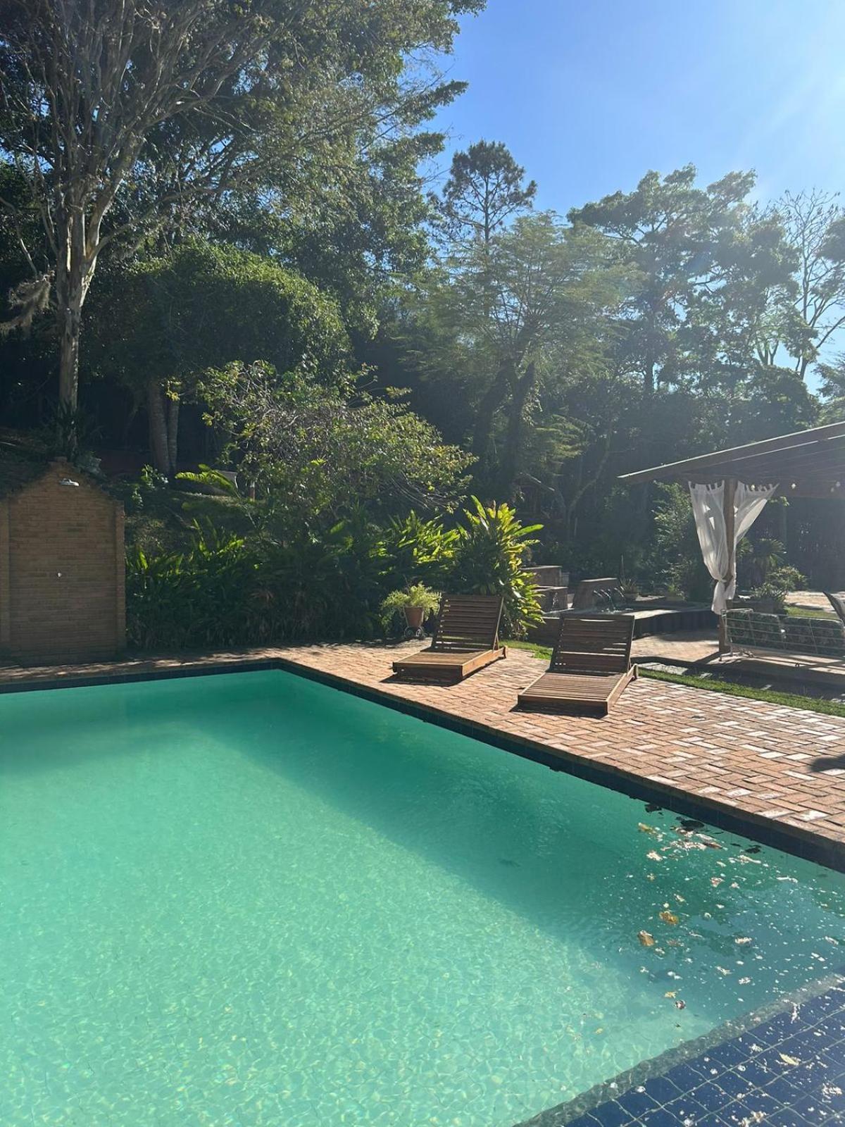 Quarto Duplo com Vista da Piscina